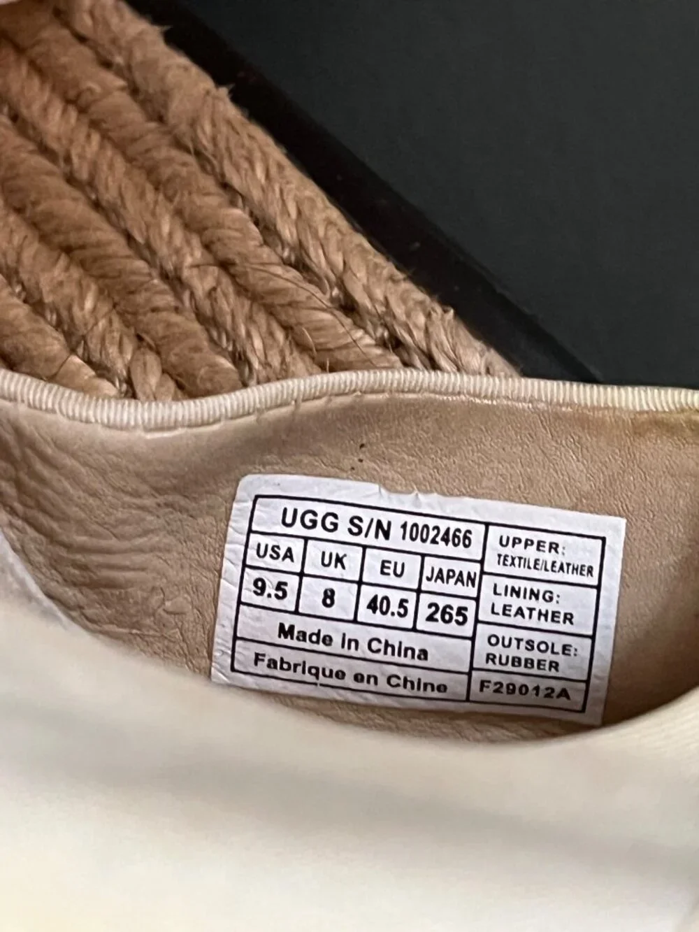 UGG stylish lightweight